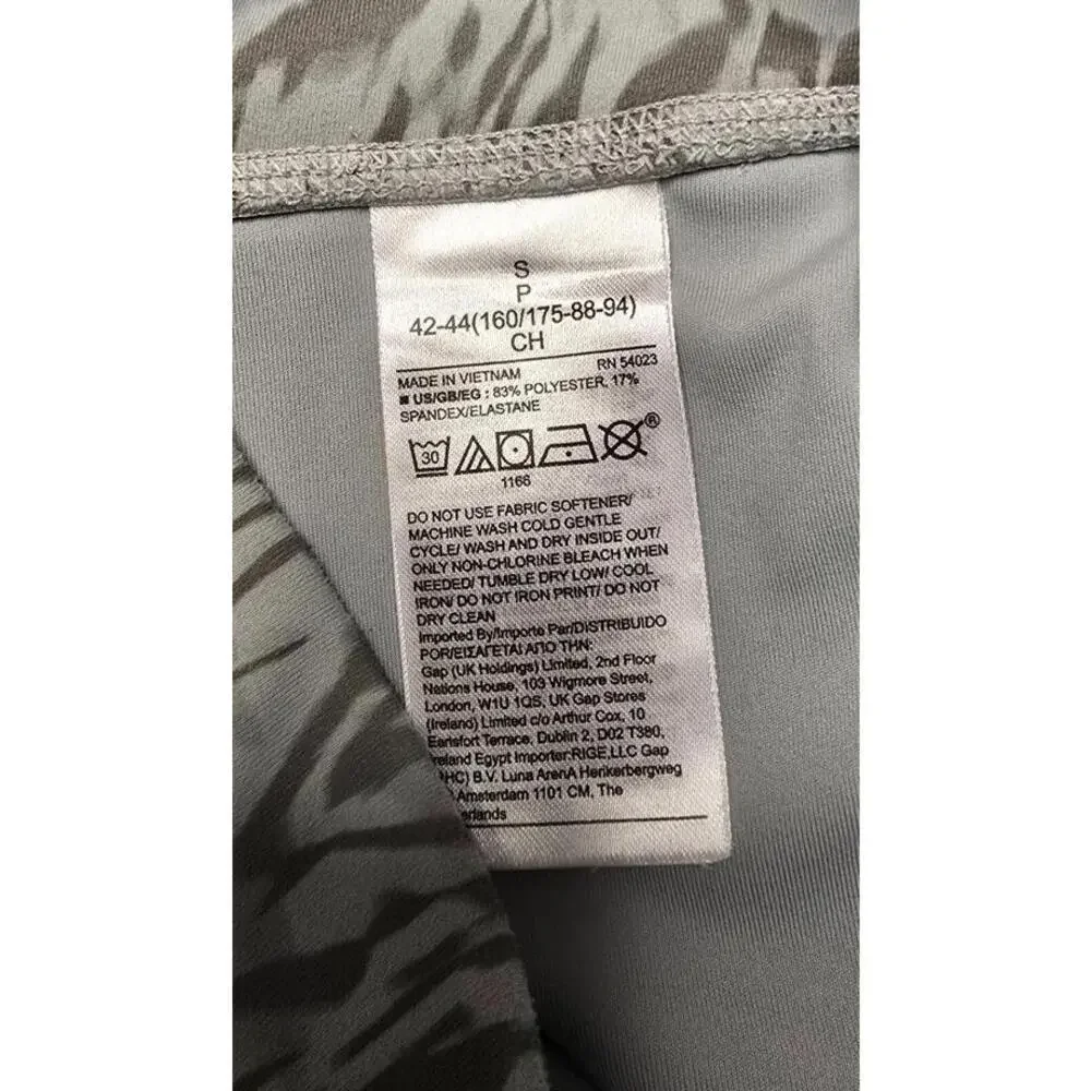 GAP Fit Studio Sky High Gray Animal Print Leggings Active Wear Women's  SZ SMALL - Picture 4 of 5